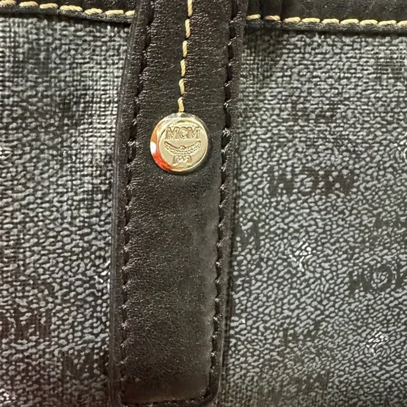 MCM Black Shopper Bag with Sturdy Leather Handles - Picture 4 of 14